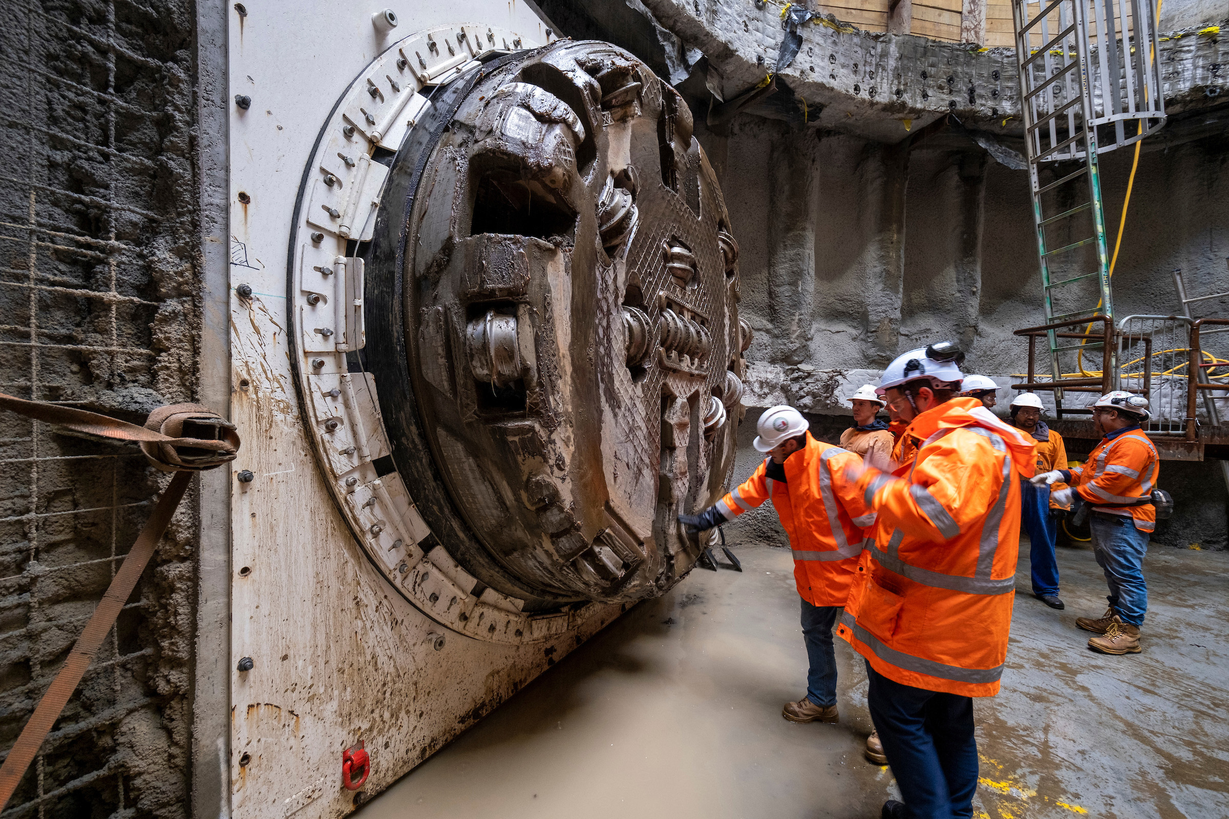 Instalarea conductelor în roci dure, prin metoda „Slurry Pipe Jacking”